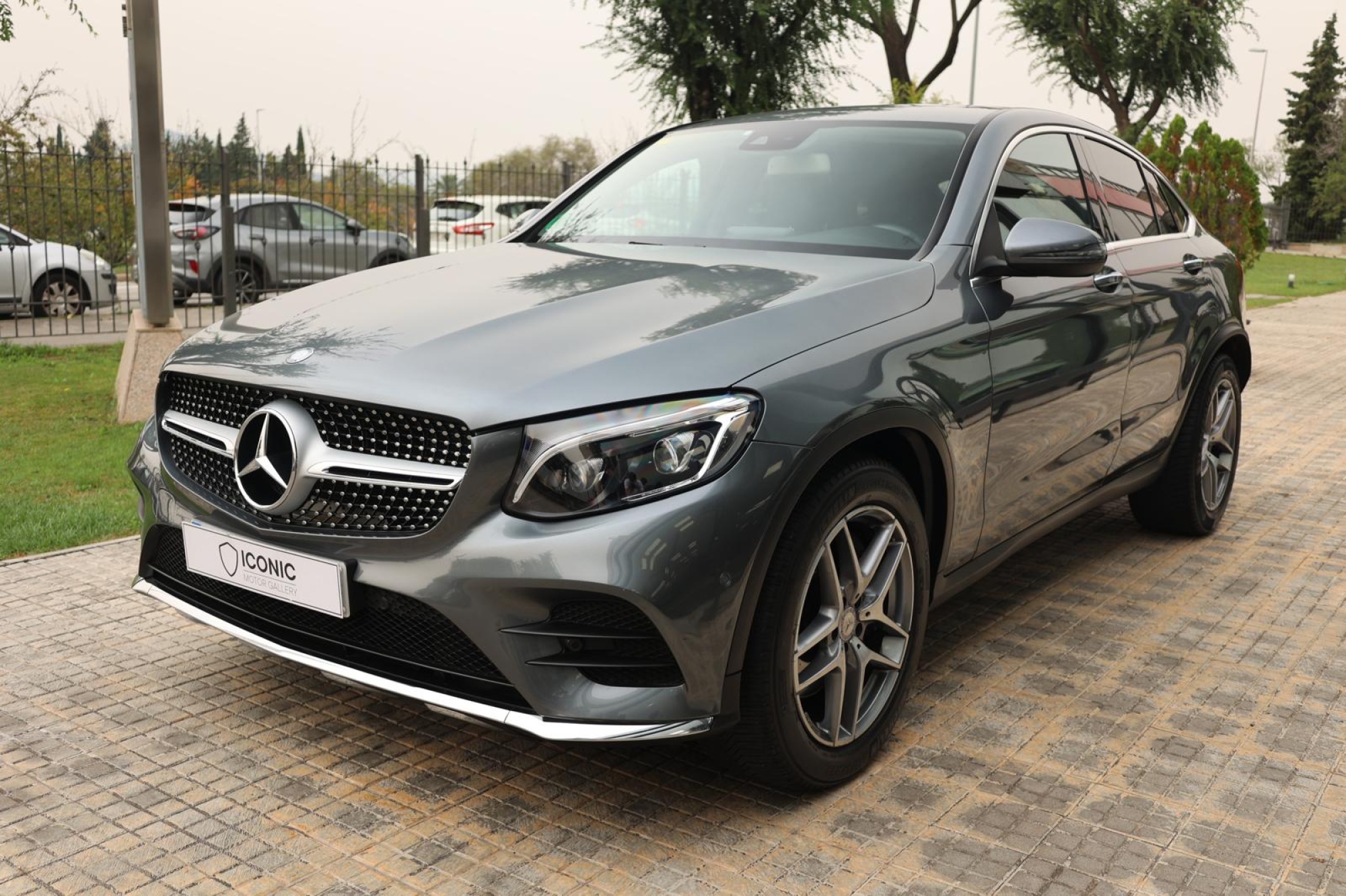 MERCEDES-BENZ GLC 220D 