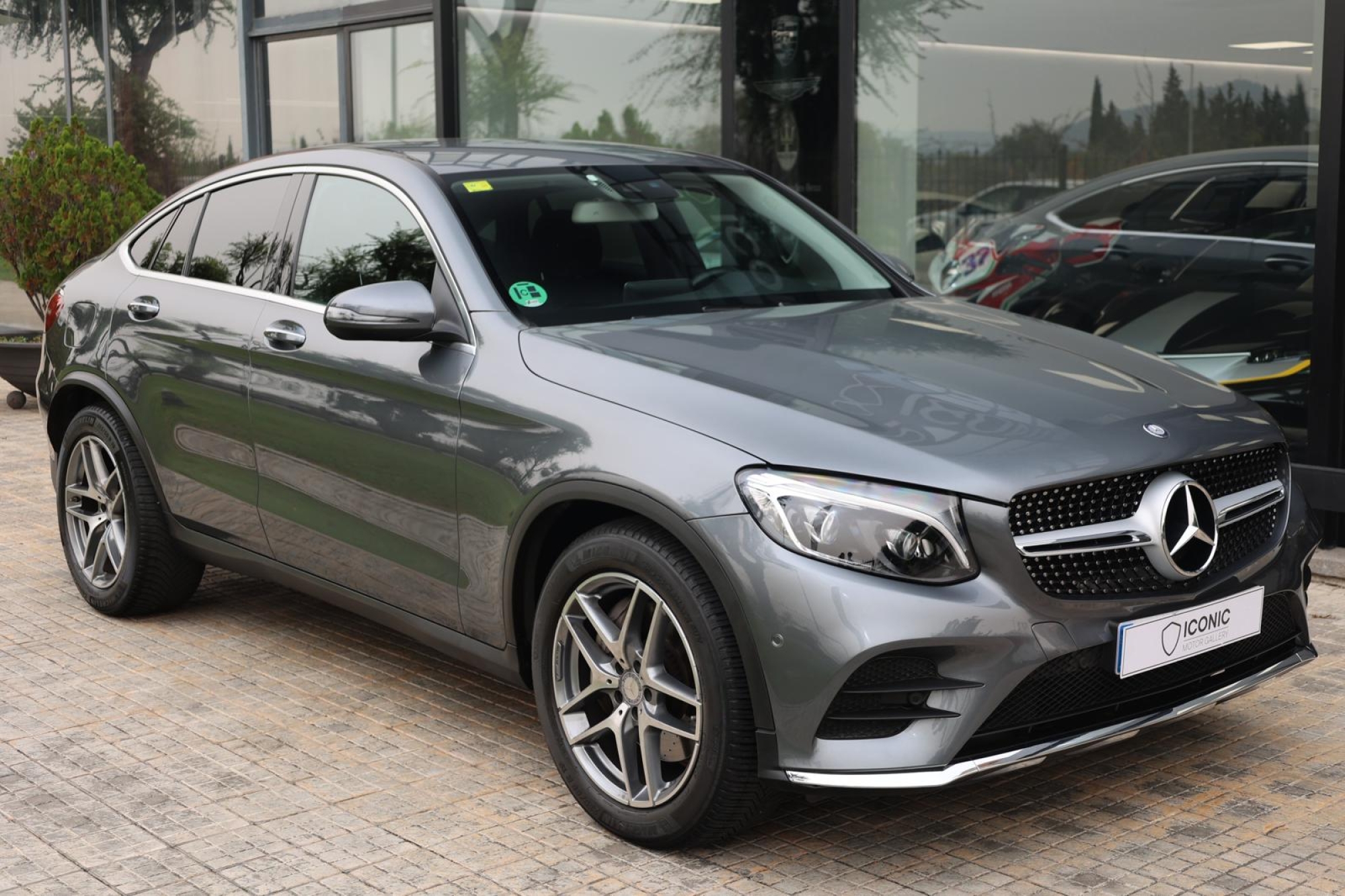 MERCEDES-BENZ GLC 220D 