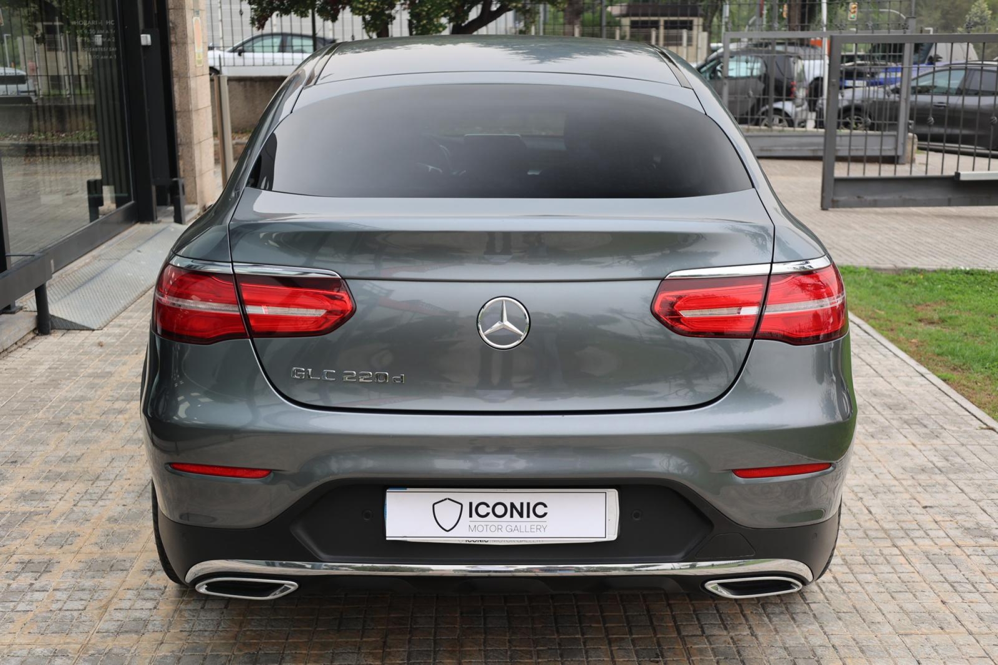 MERCEDES-BENZ GLC 220D 