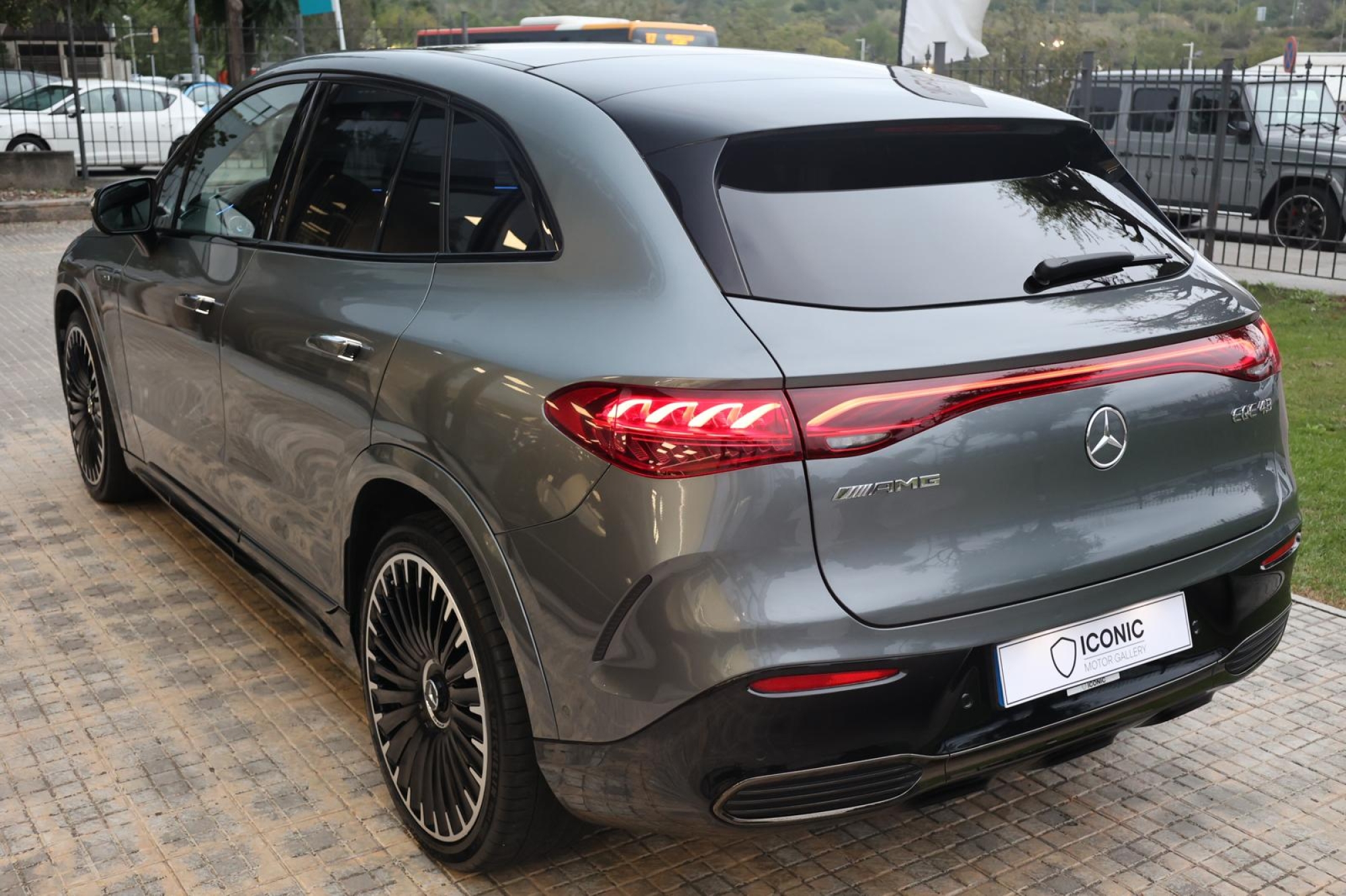 MERCEDES-BENZ EQE 43 AMG 4MATIC