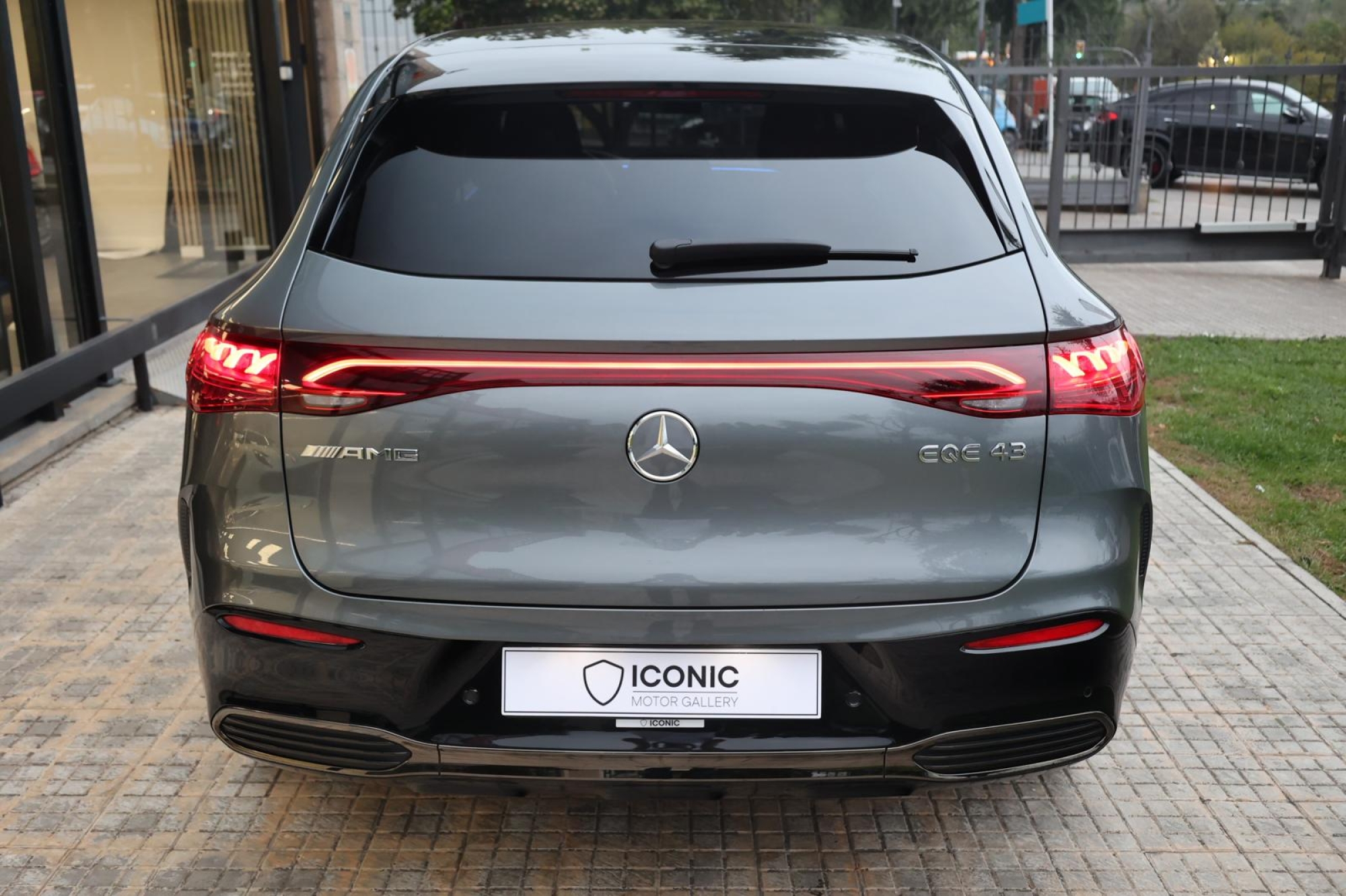 MERCEDES-BENZ EQE 43 AMG 4MATIC