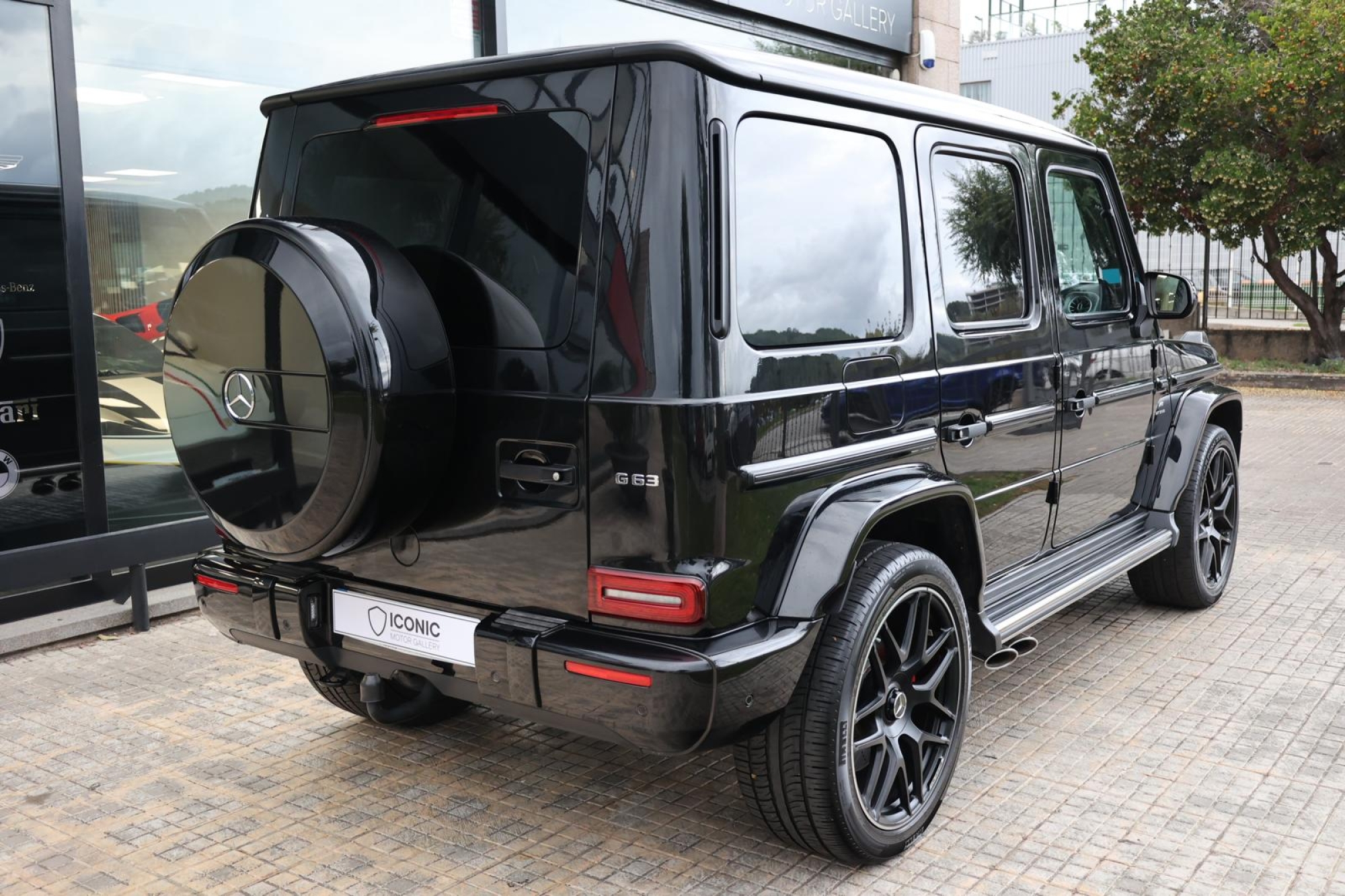 MERCEDES-BENZ G63 AMG