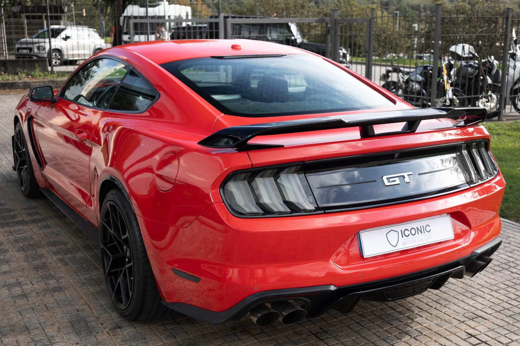 FORD MUSTANG GT