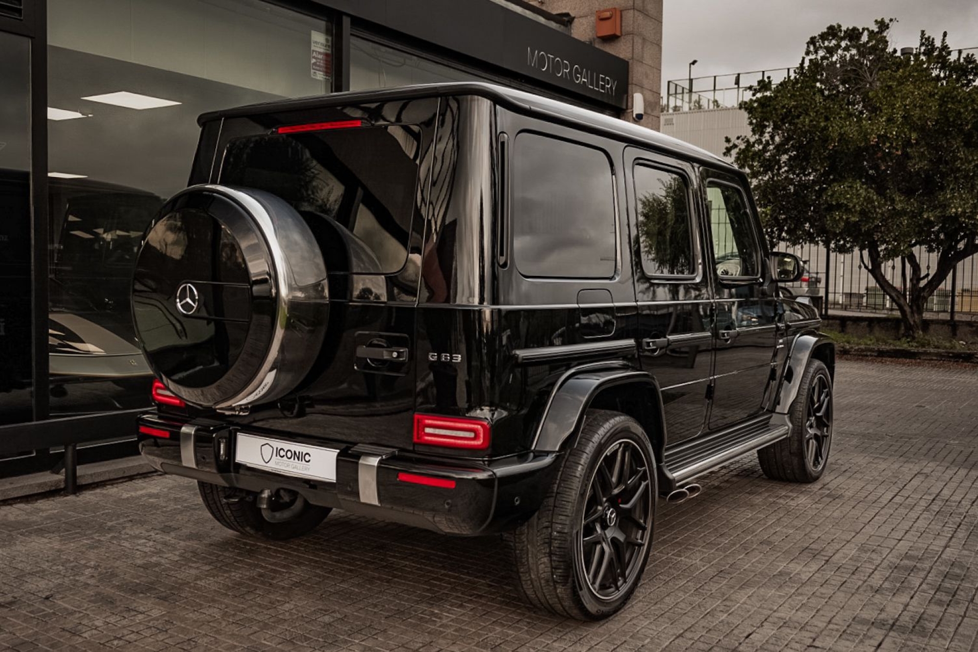 MERCEDES-BENZ AMG G63