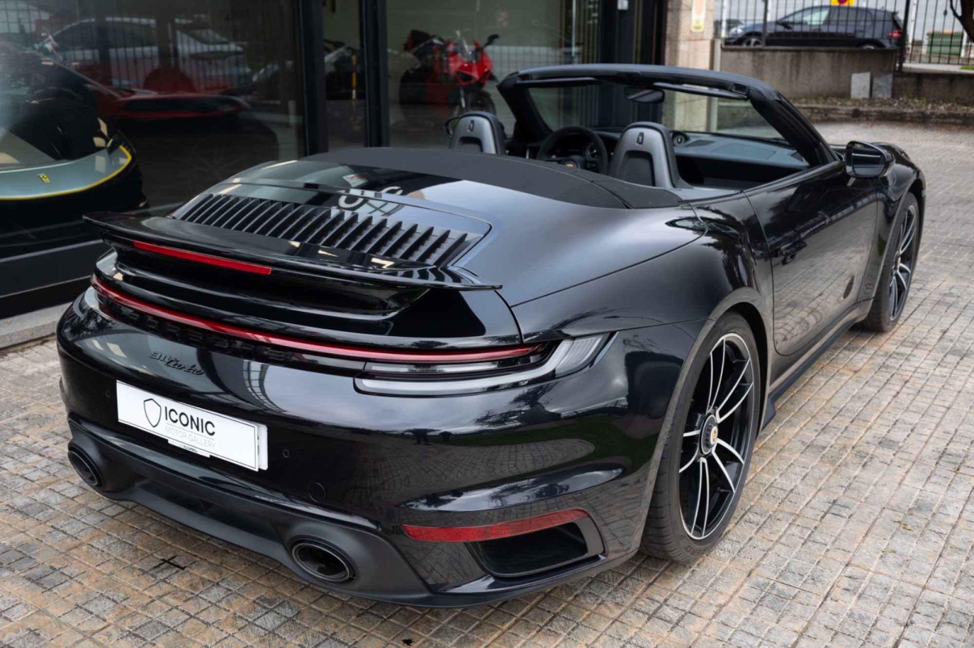 PORSCHE 911 992 TURBO CABRIO