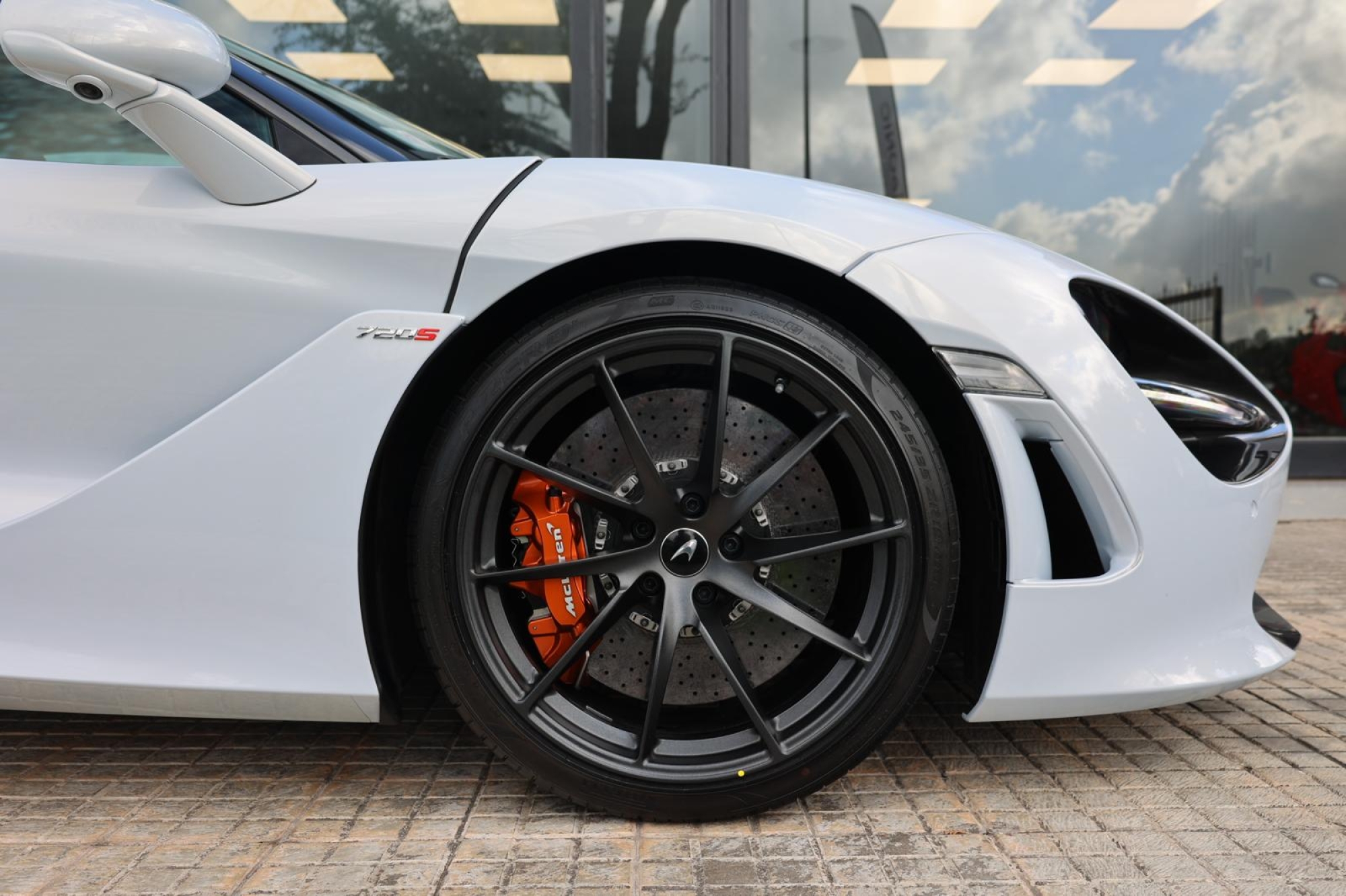 MCLAREN 720S COUPÉ