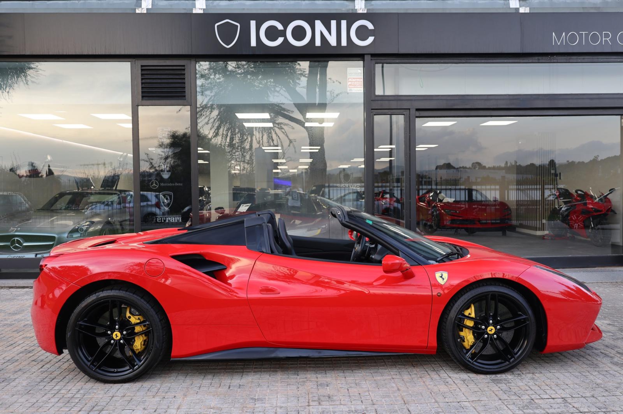 FERRARI 488 SPIDER