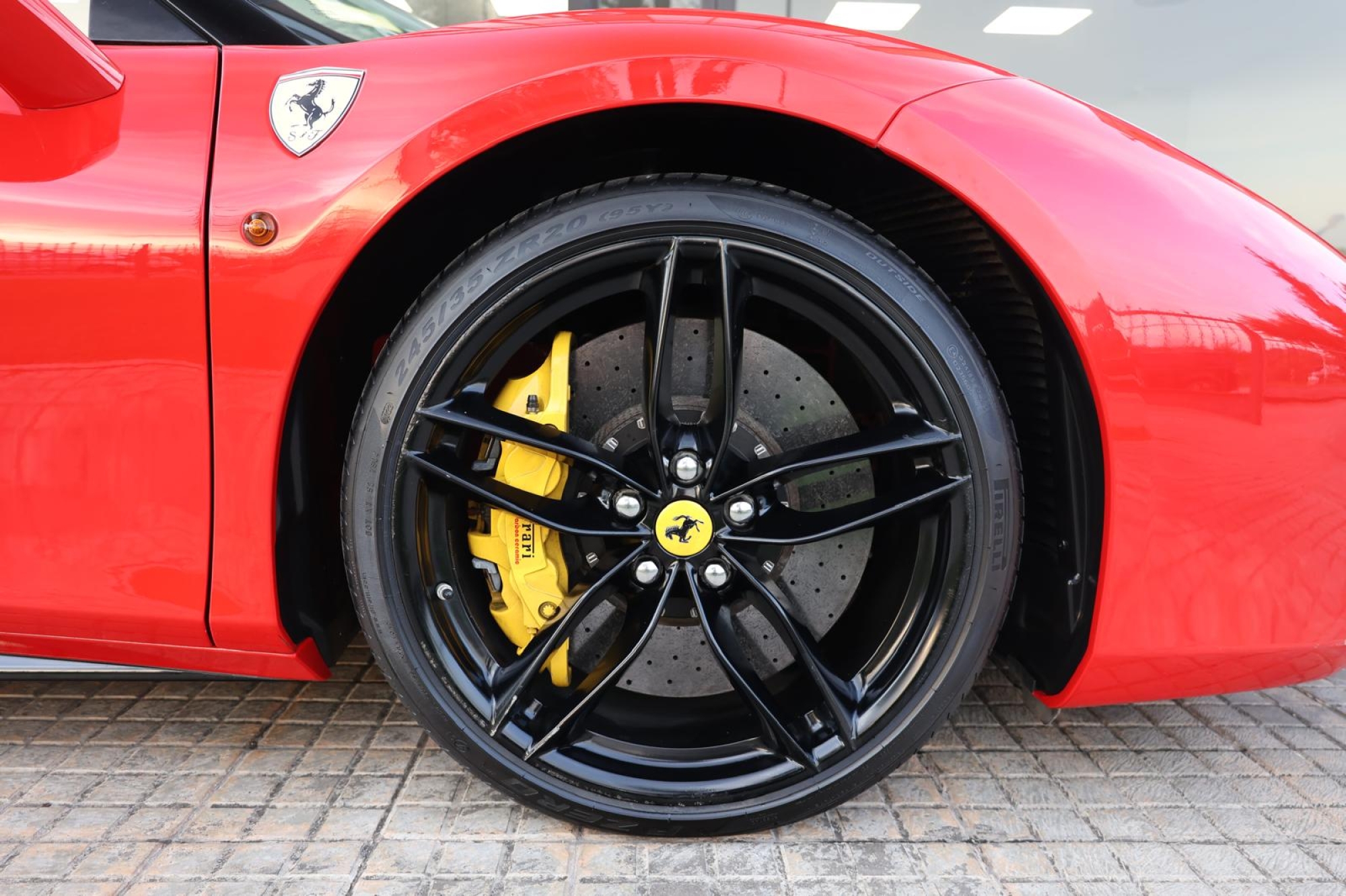 FERRARI 488 SPIDER