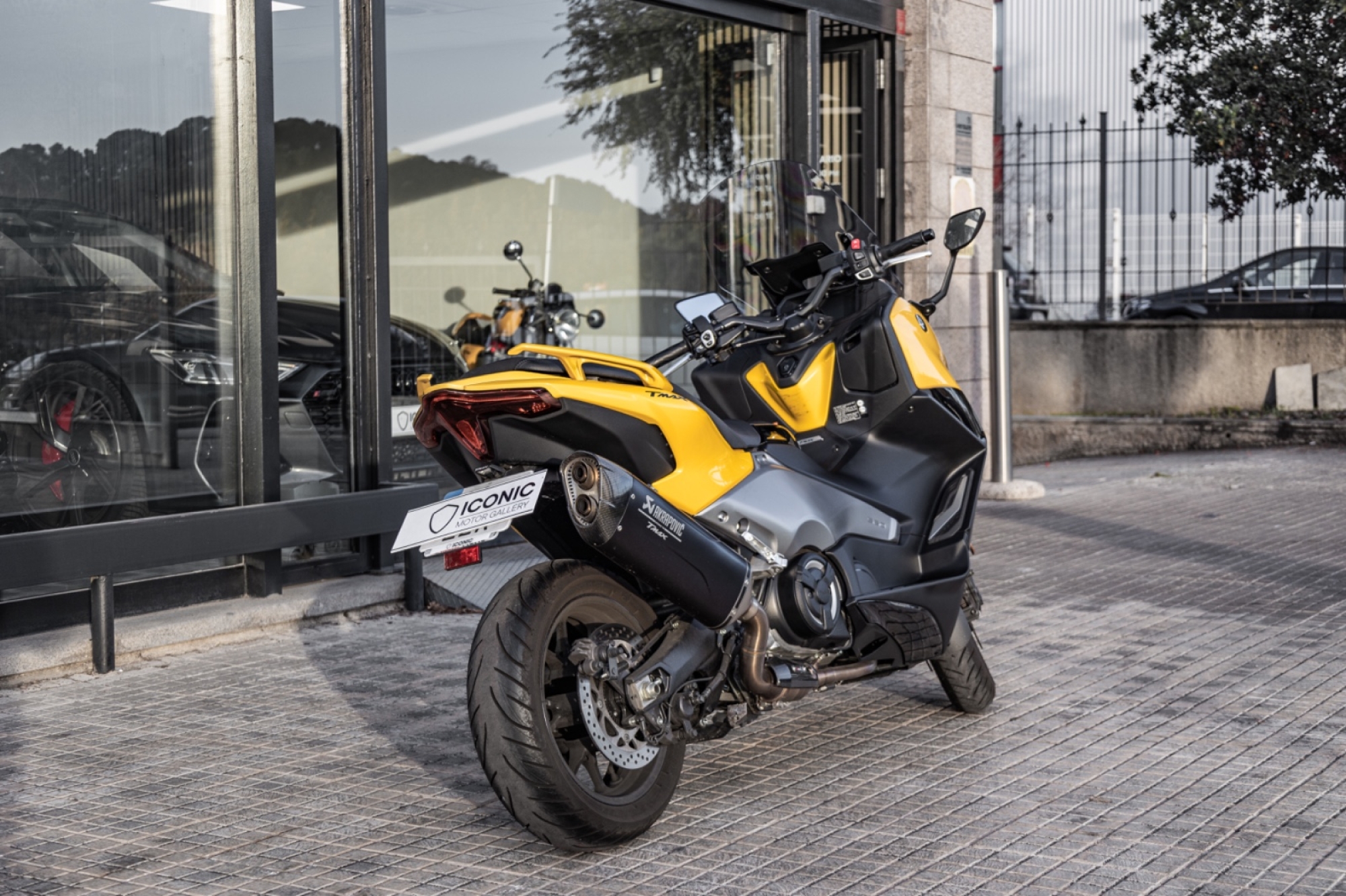 YAMAHA TMAX 560