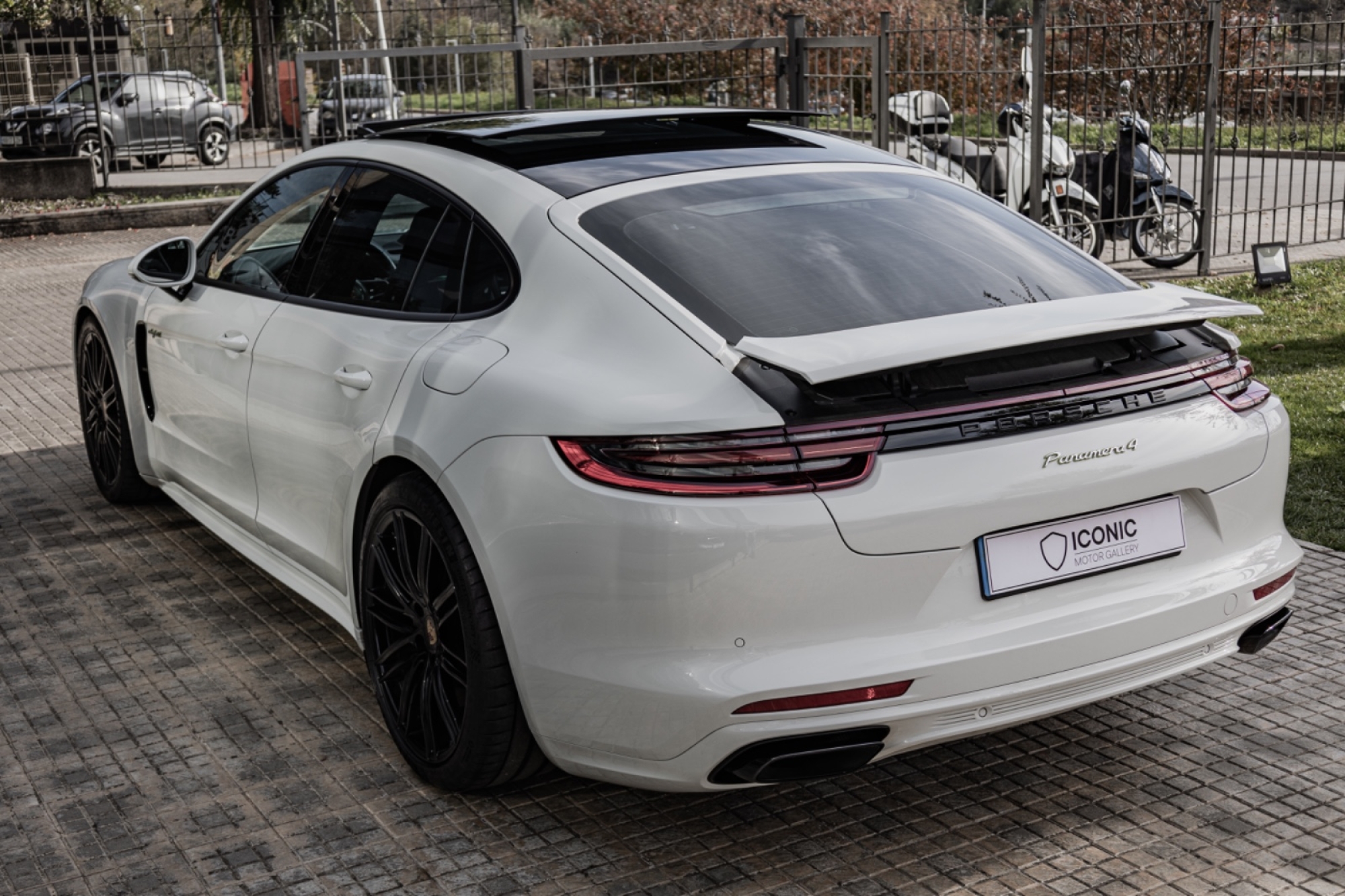 PORSCHE PANAMERA 4S E-HYBRID