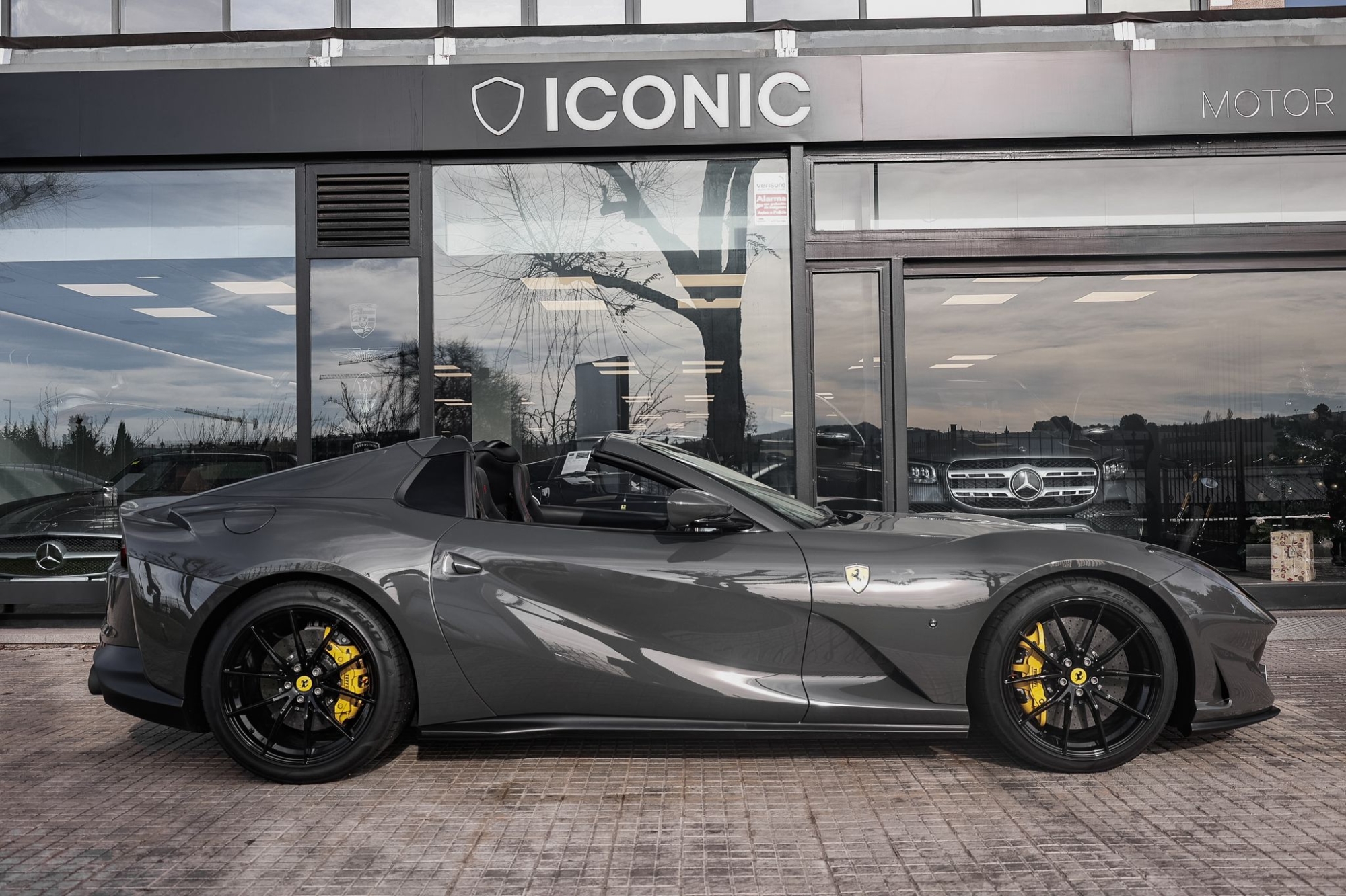 FERRARI 812 GTS SPIDER