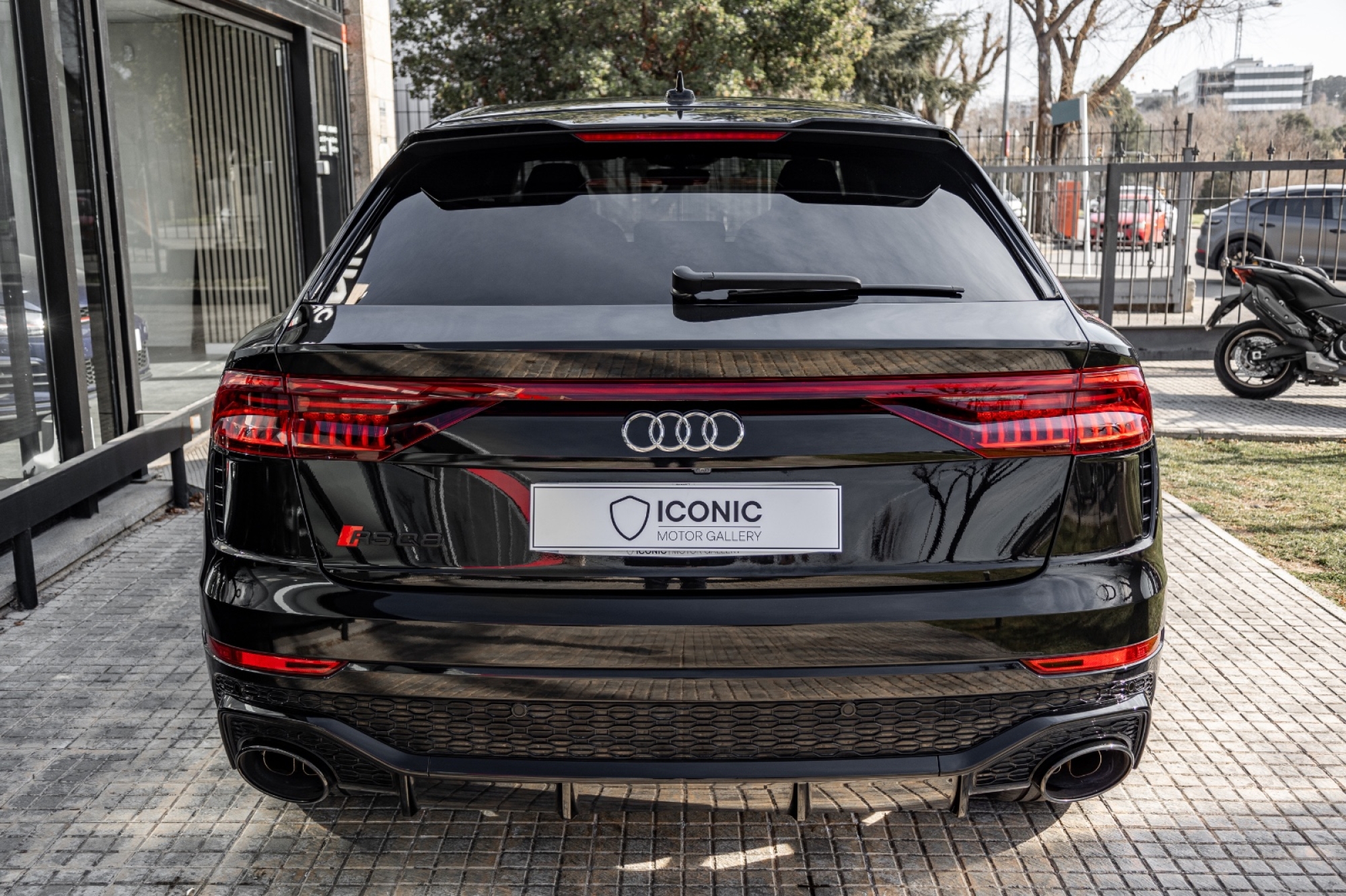 AUDI RSQ8