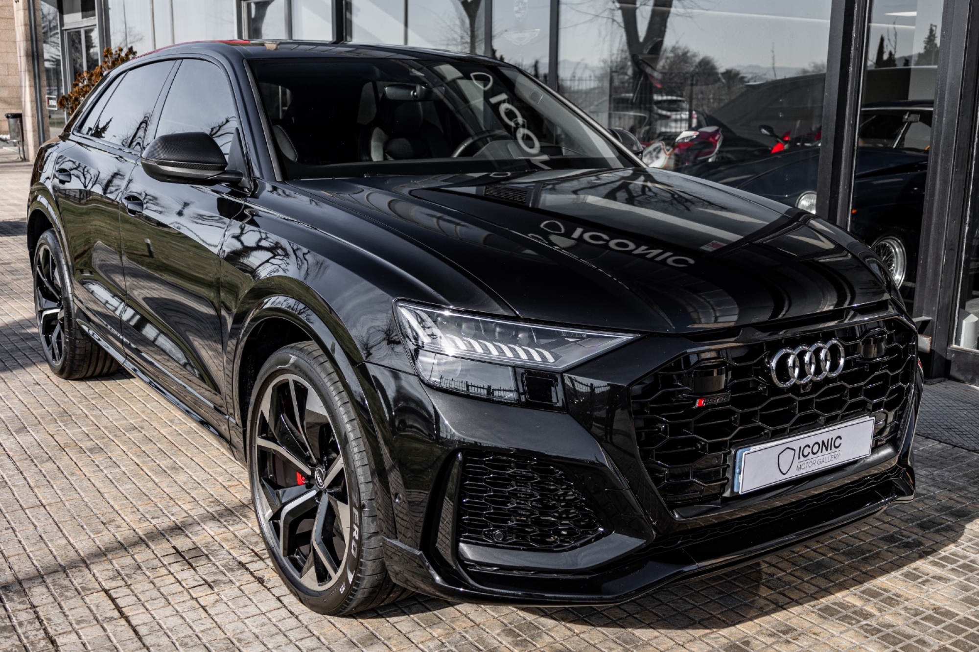 AUDI RSQ8