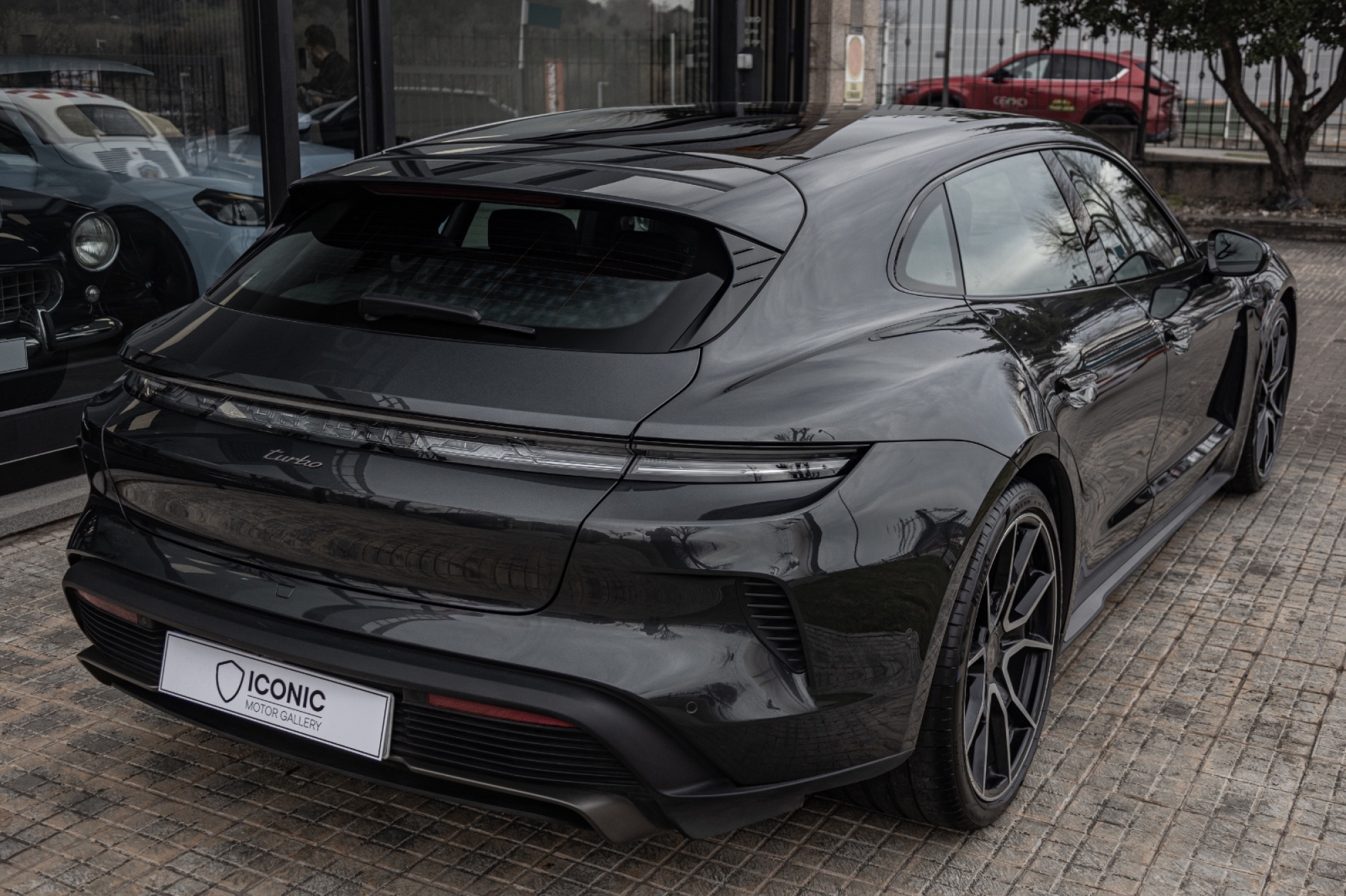 PORSCHE TAYCAN TURBO CROSS TURISMO