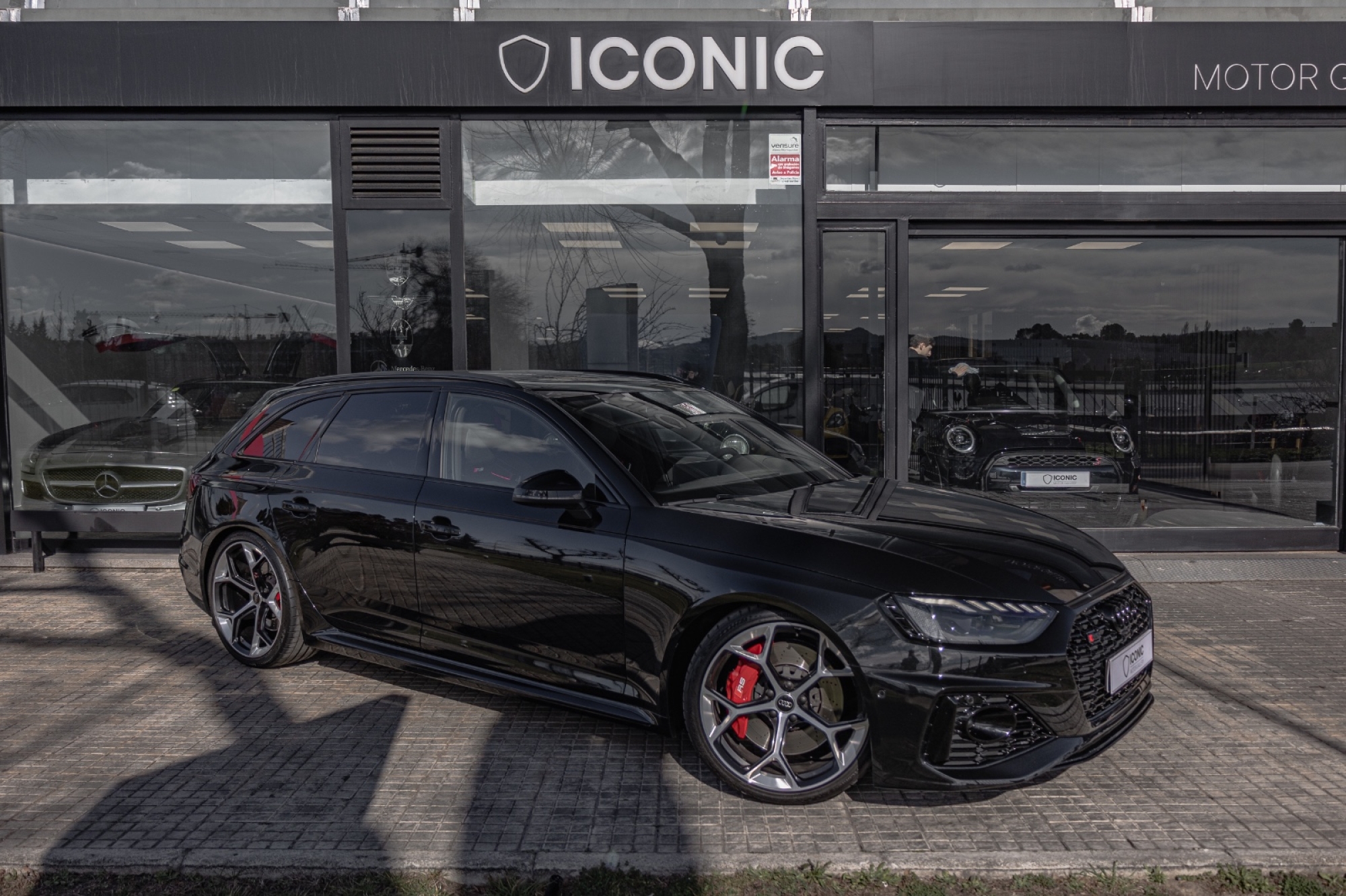 AUDI RS4 AVANT PERFORMANCE TFSI