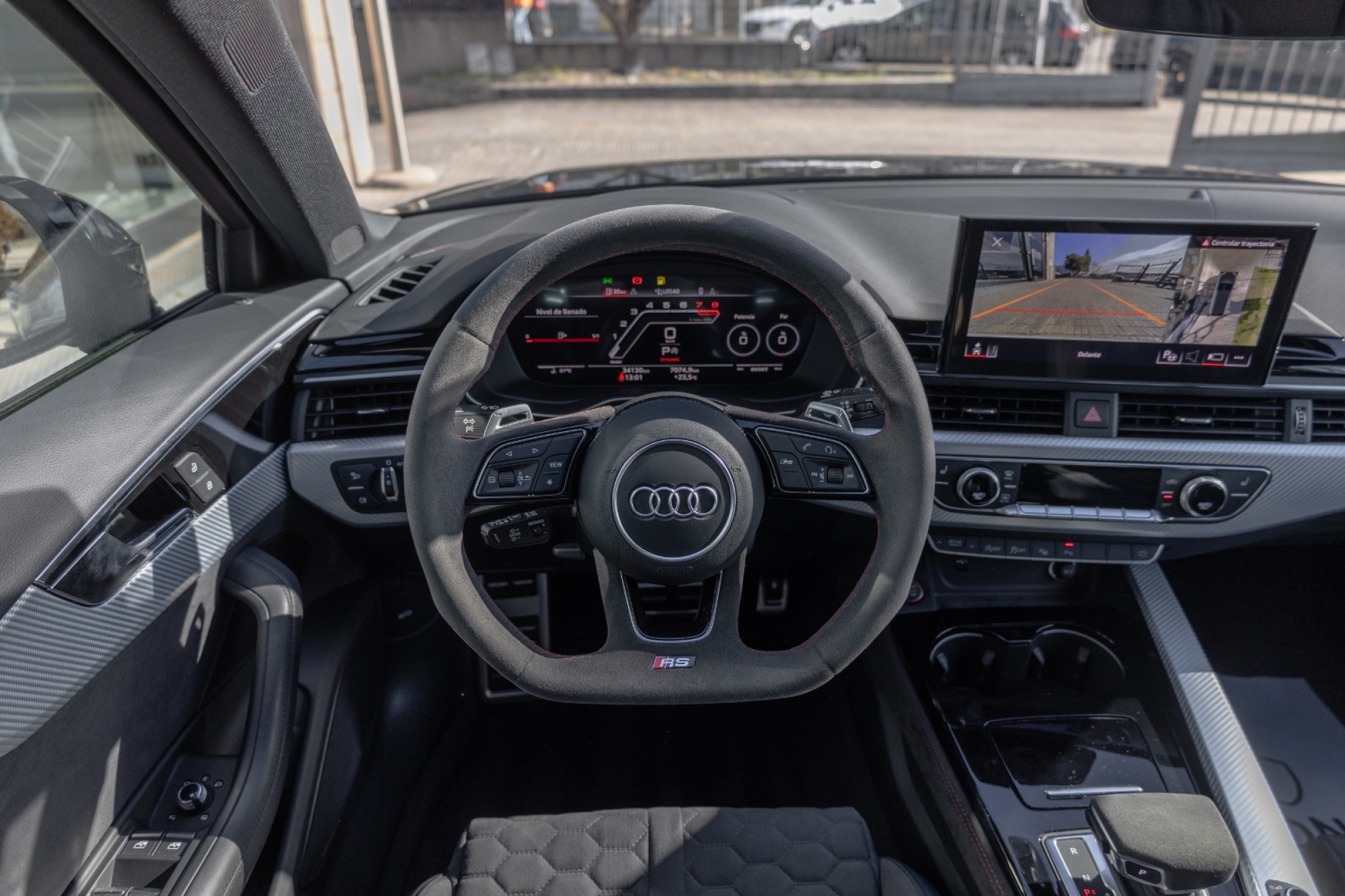 AUDI RS4 AVANT PERFORMANCE TFSI