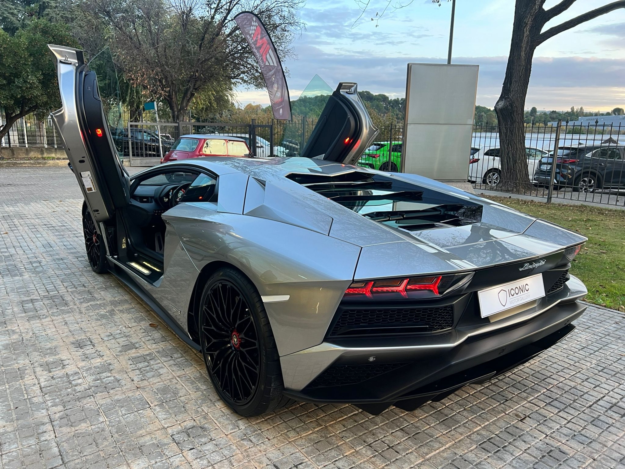 LAMBORGHINI AVENTADOR LP740-4 COUPÉ